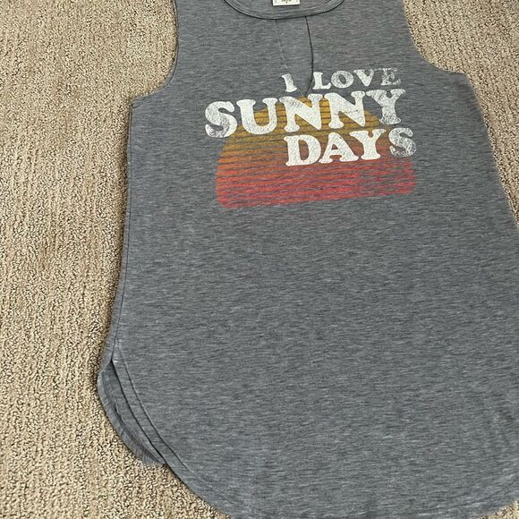 H.I.P. Grey “I Love Sunny Days” Keyhole Tank Top - Picture 2 of 6